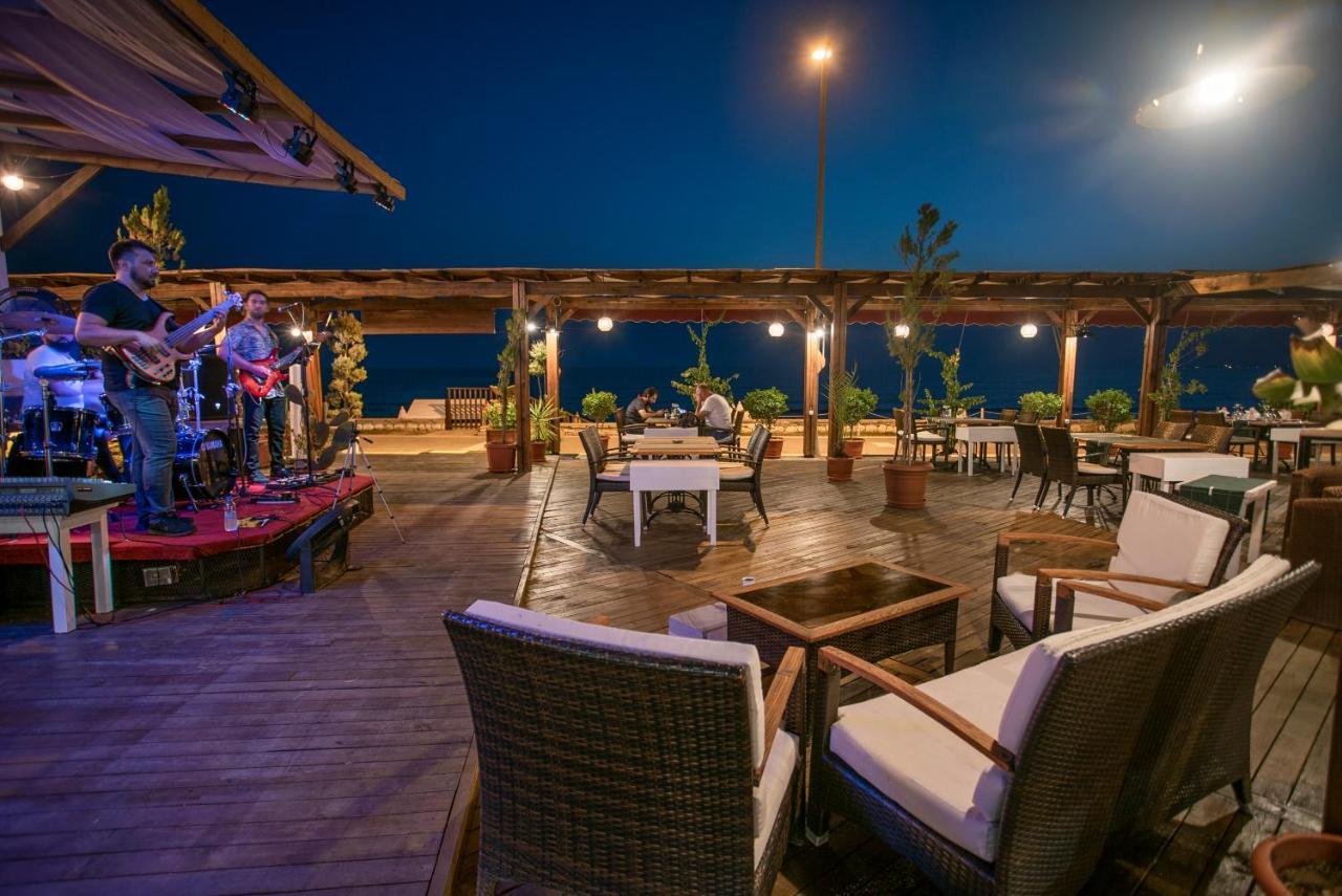 Side Beach Club Exterior photo