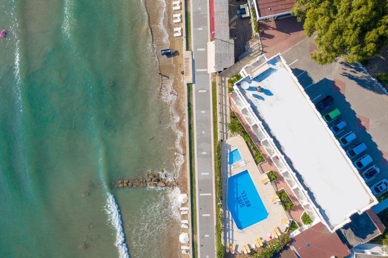 Side Beach Club Exterior photo